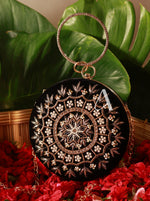 Kaaynaat Embroidered Clutch