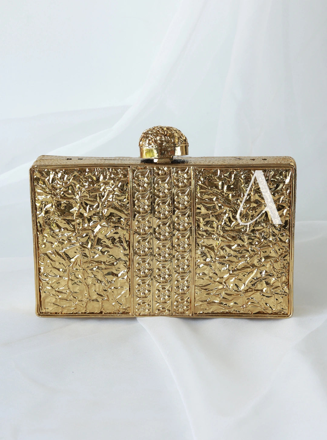 Kanvikaa Embroidered Clutch