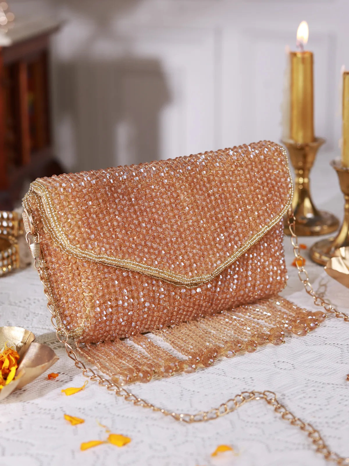 Sifat Golden Clutch